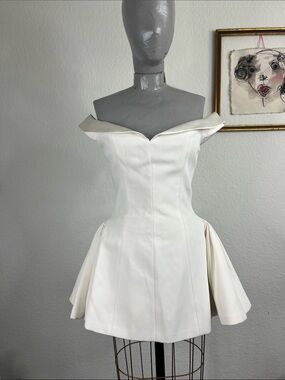 Mirror Palais Lady in Silk White Peplum Pleated Off the Shoulder Sweetheart